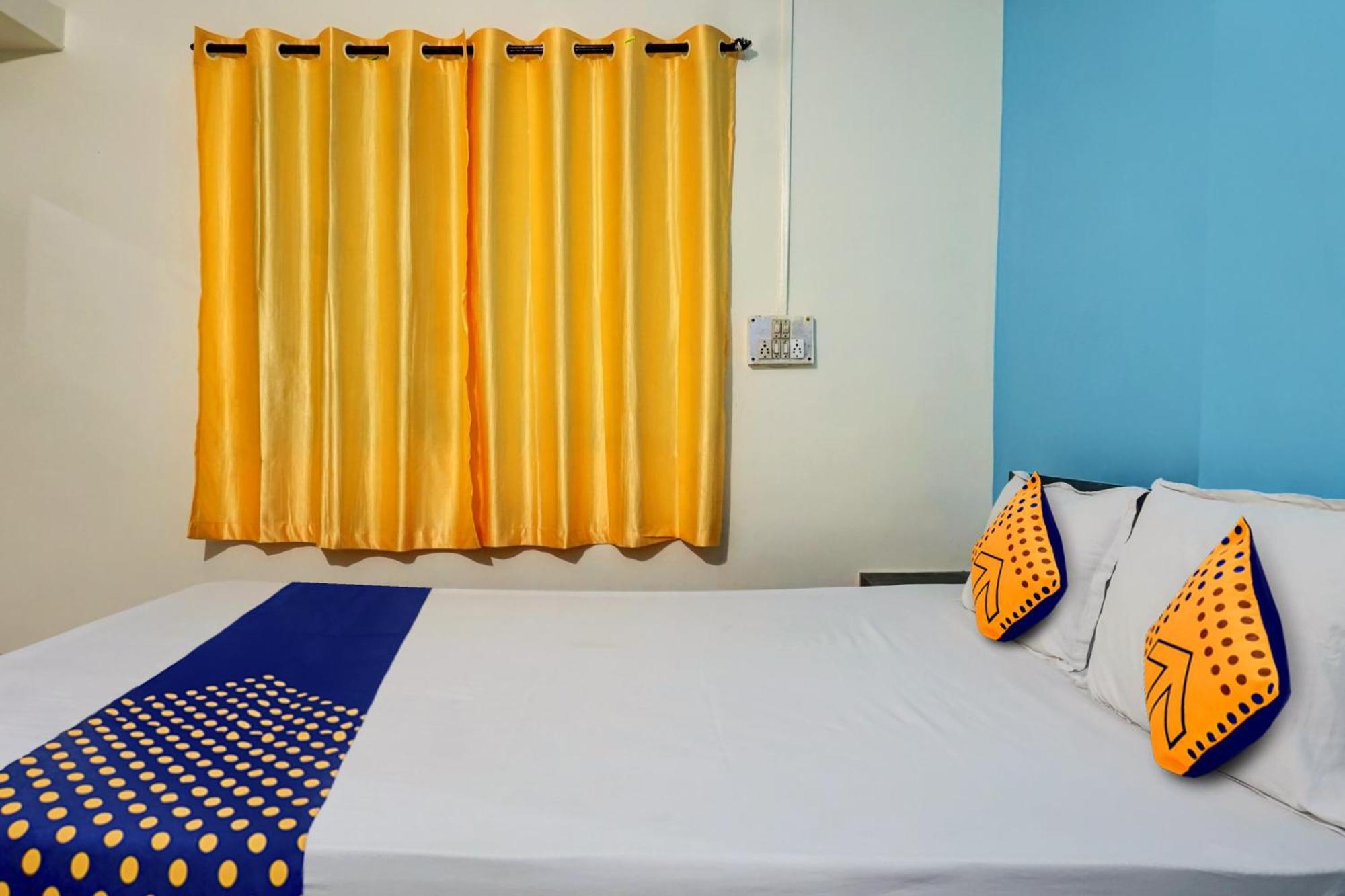 Spot On Samadhan Lodge 浦那 外观 照片