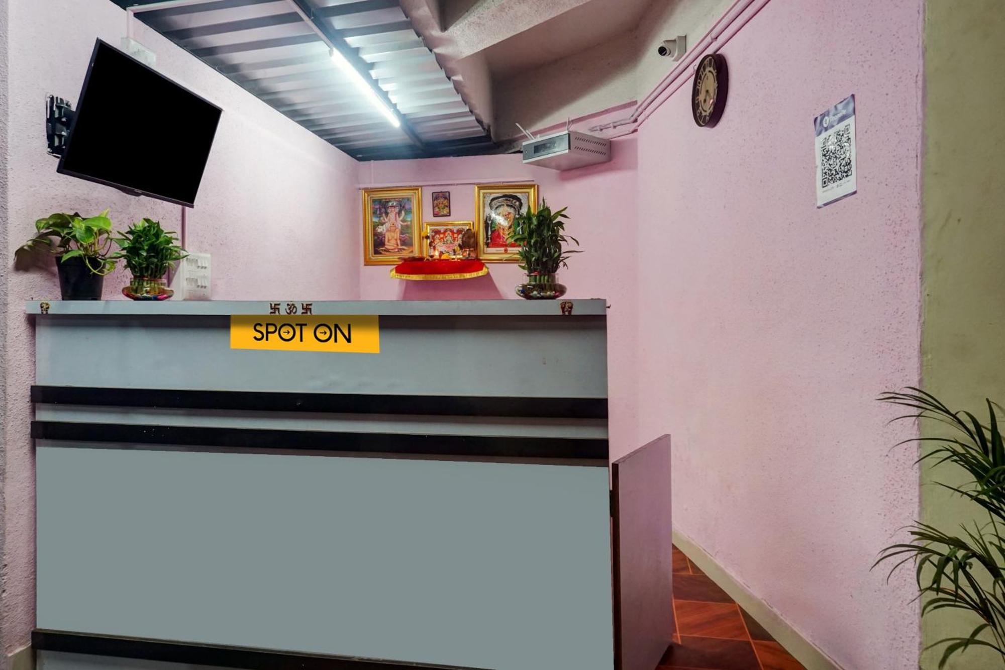 Spot On Samadhan Lodge 浦那 外观 照片